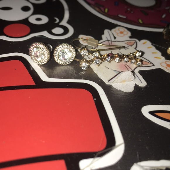 Earrings - Picture 2 of 3